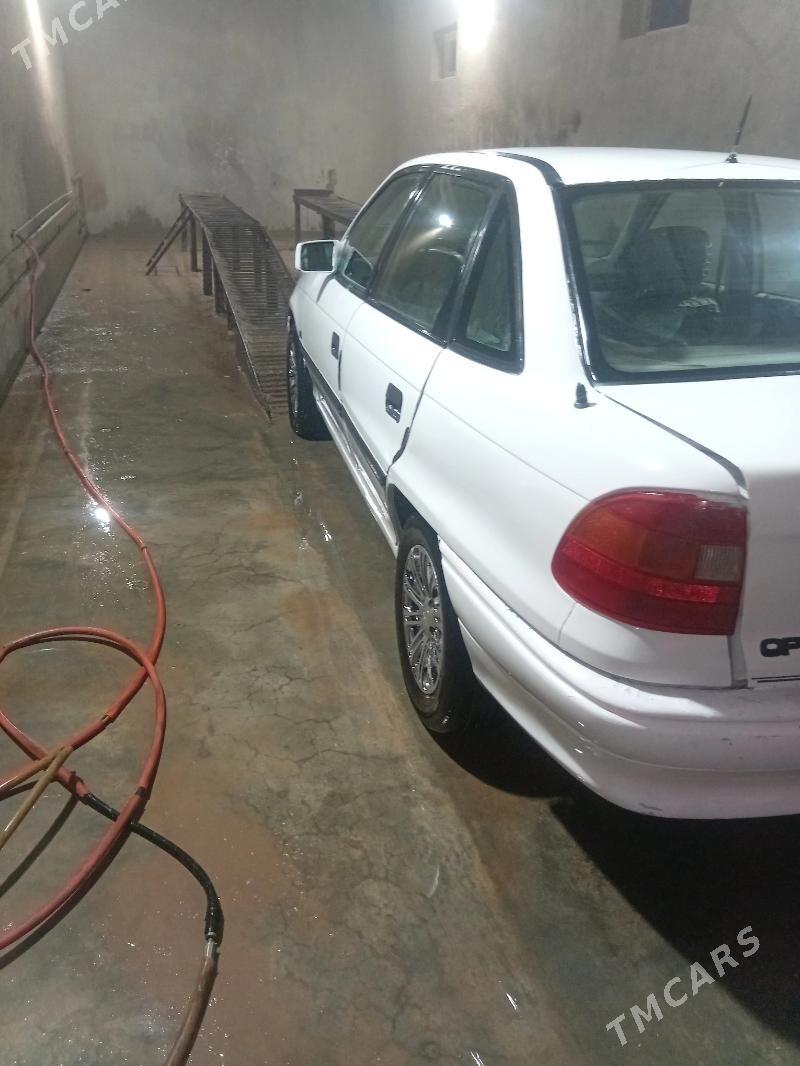 Opel Astra 1992 - 35 000 TMT - Болдумсаз - img 5