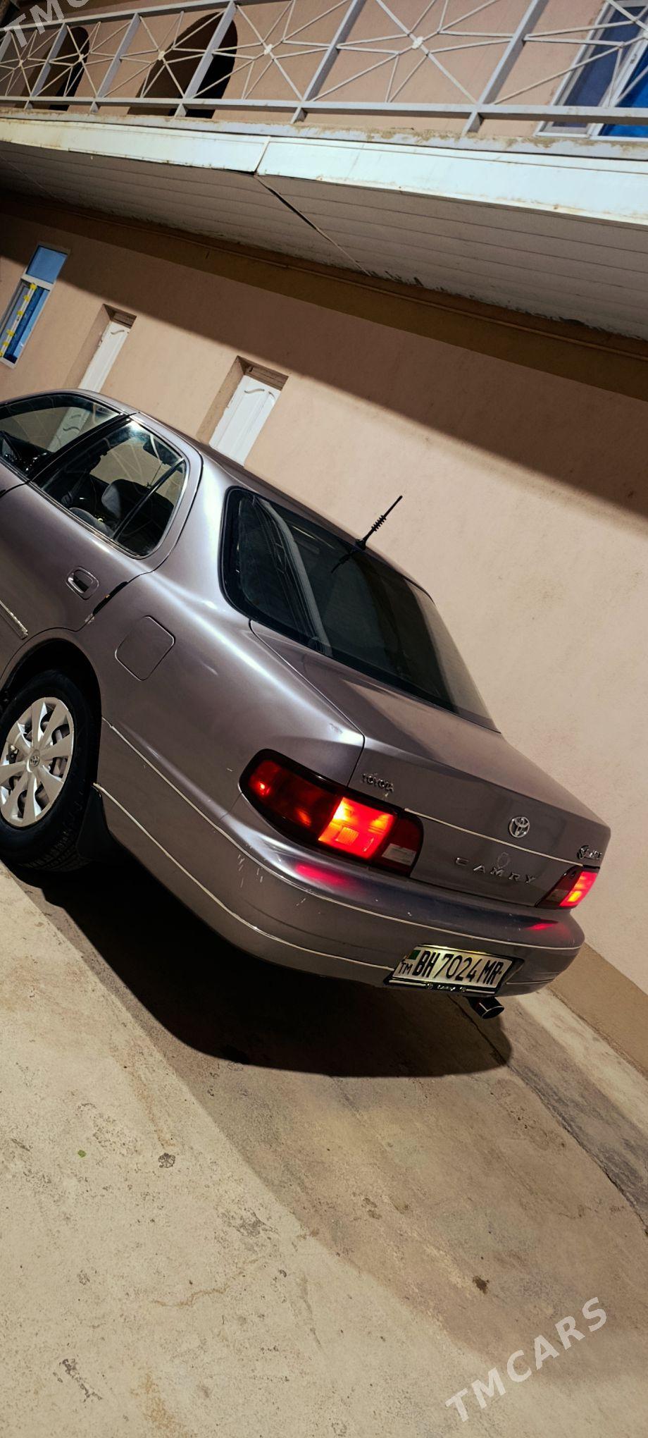 Toyota Camry 1995 - 100 000 TMT - Тагтабазар - img 5