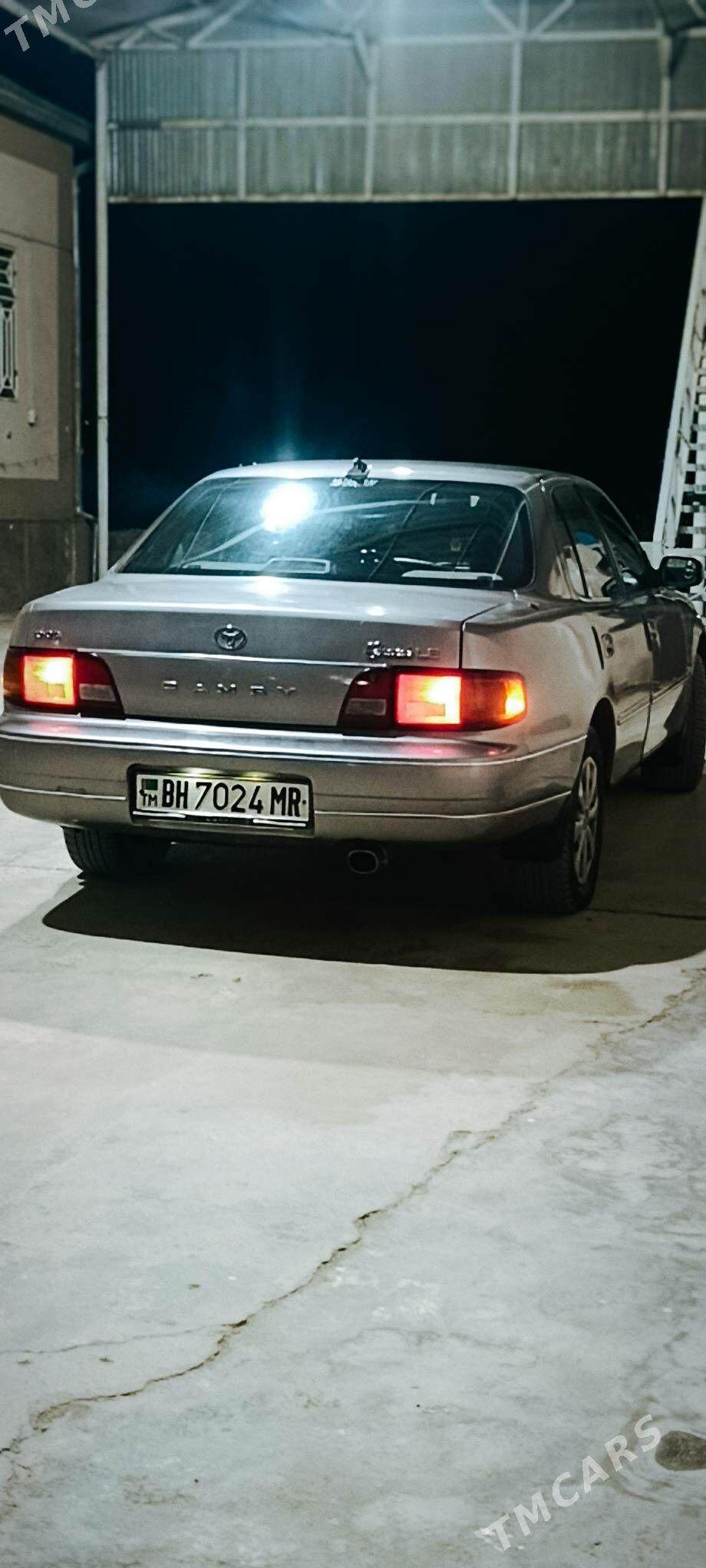Toyota Camry 1995 - 100 000 TMT - Тагтабазар - img 3