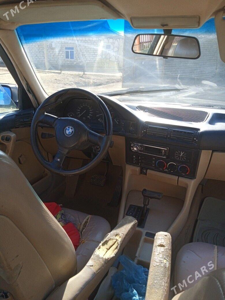 BMW 520 1990 - 20 000 TMT - Эсенгулы - img 4