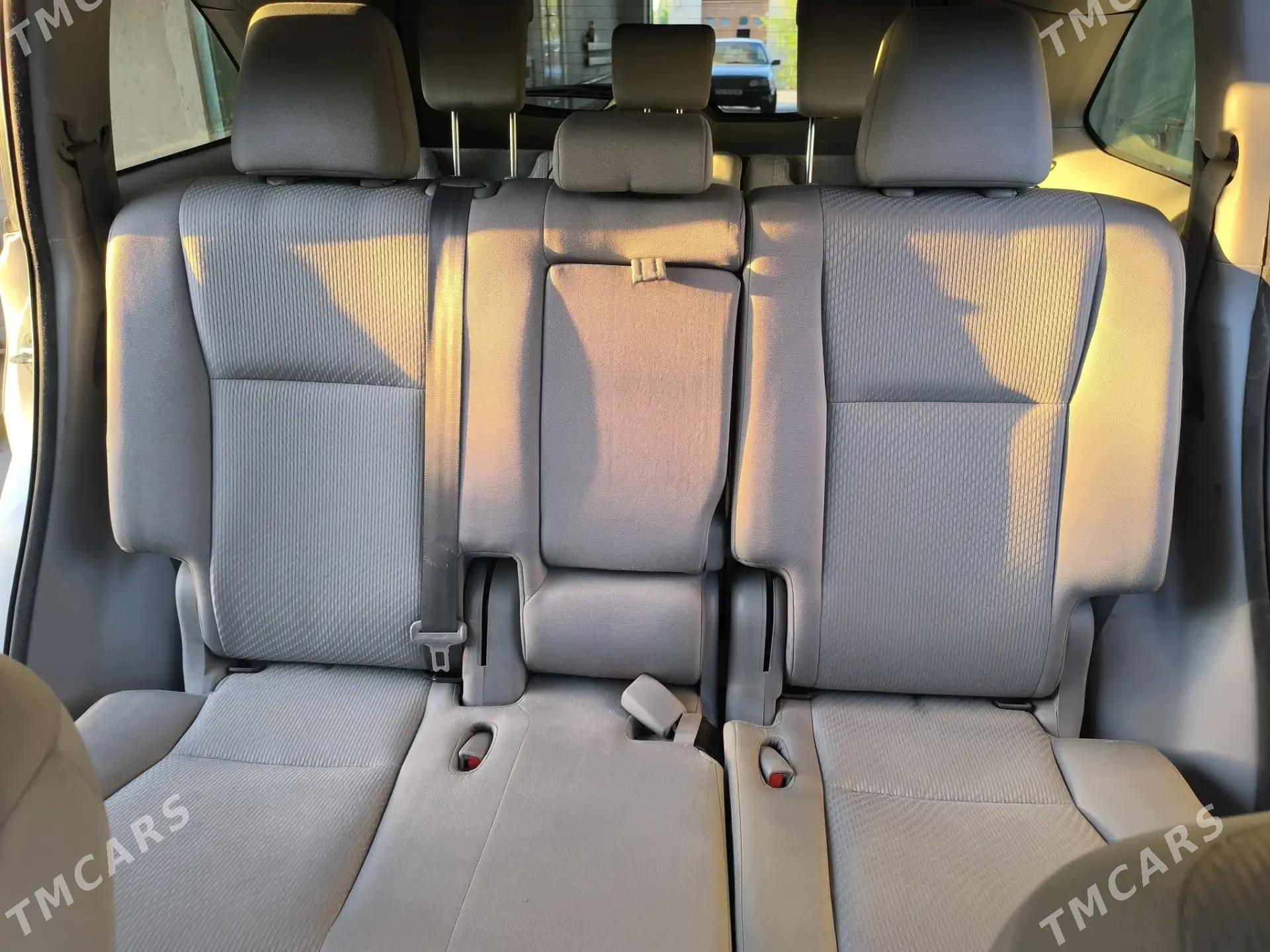 Toyota Highlander 2017 - 400 000 TMT - Köneürgenç - img 5