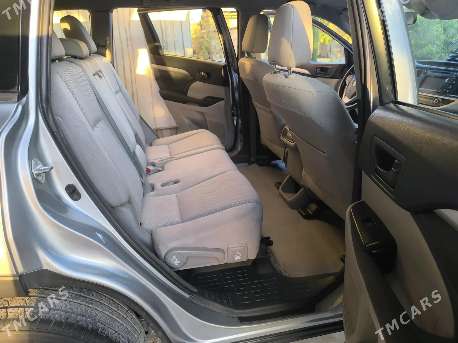 Toyota Highlander 2017 - 400 000 TMT - Köneürgenç - img 2