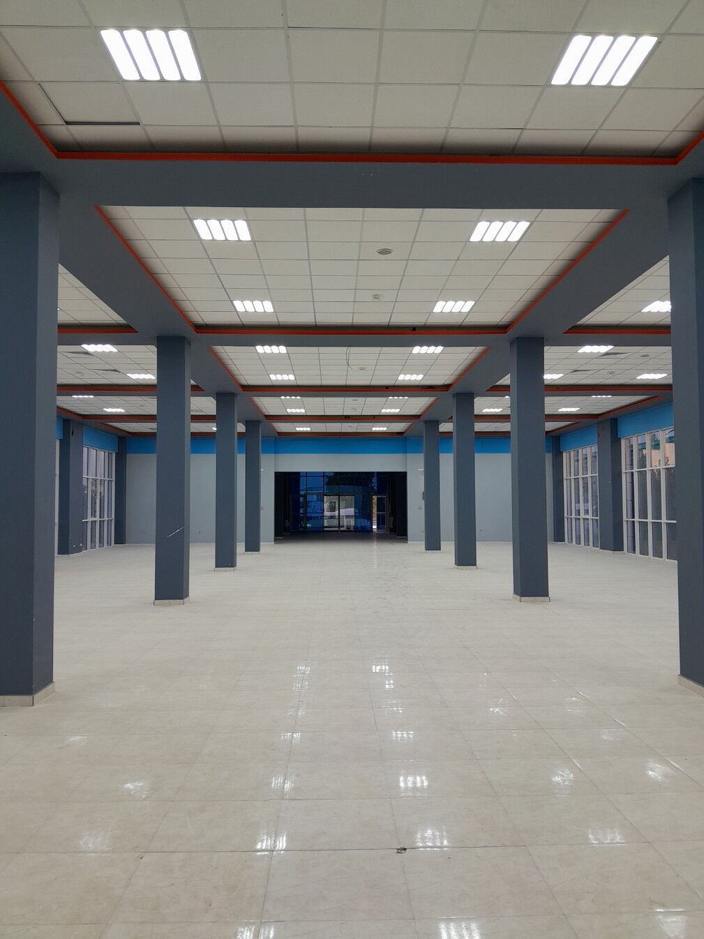 МАРКЕТ / РЕСТОРАН - 1000 М2 - Бузмеин ГРЭС - img 2
