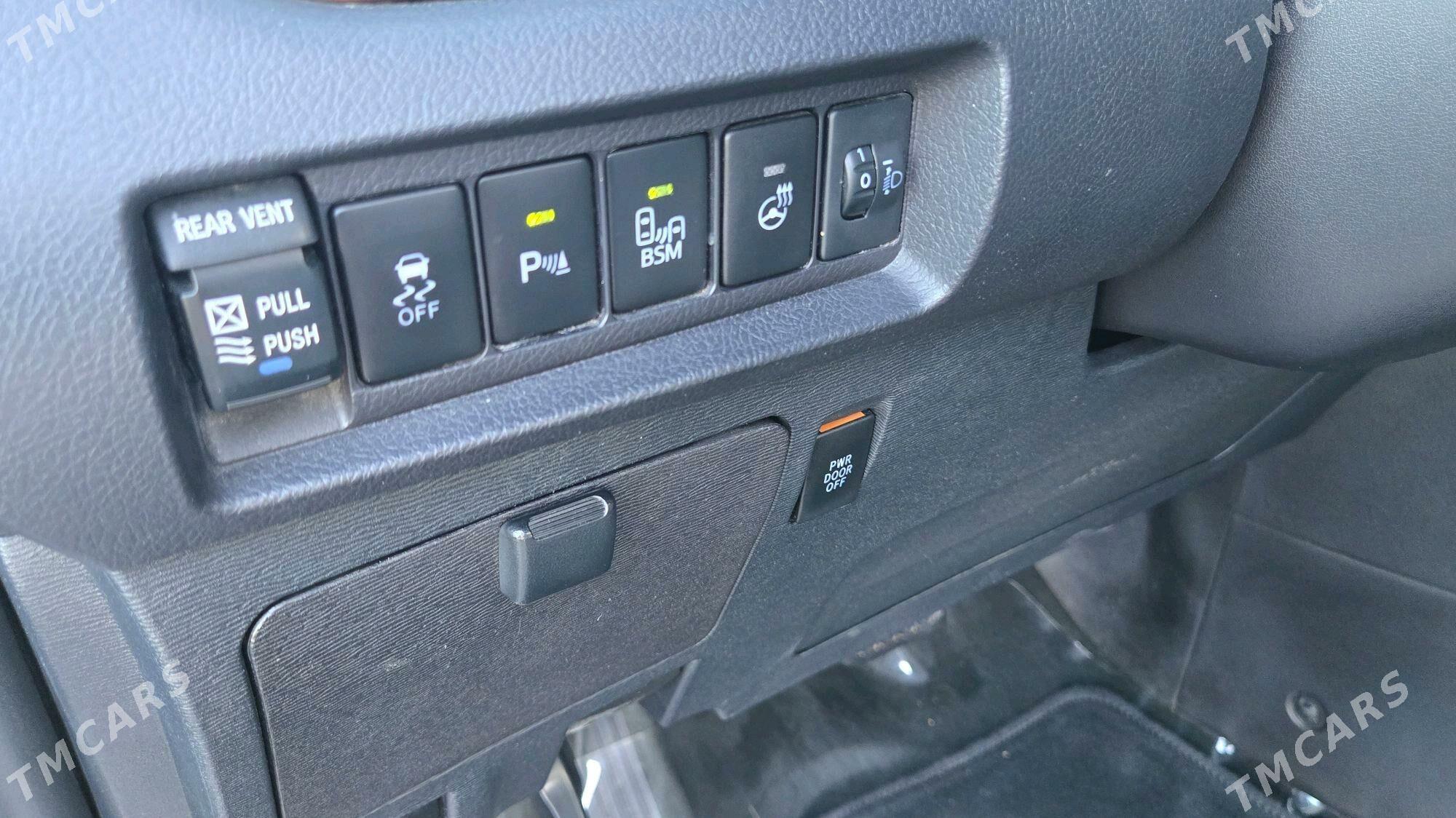 Toyota Sienna 2016 - 475 000 TMT - Ашхабад - img 5