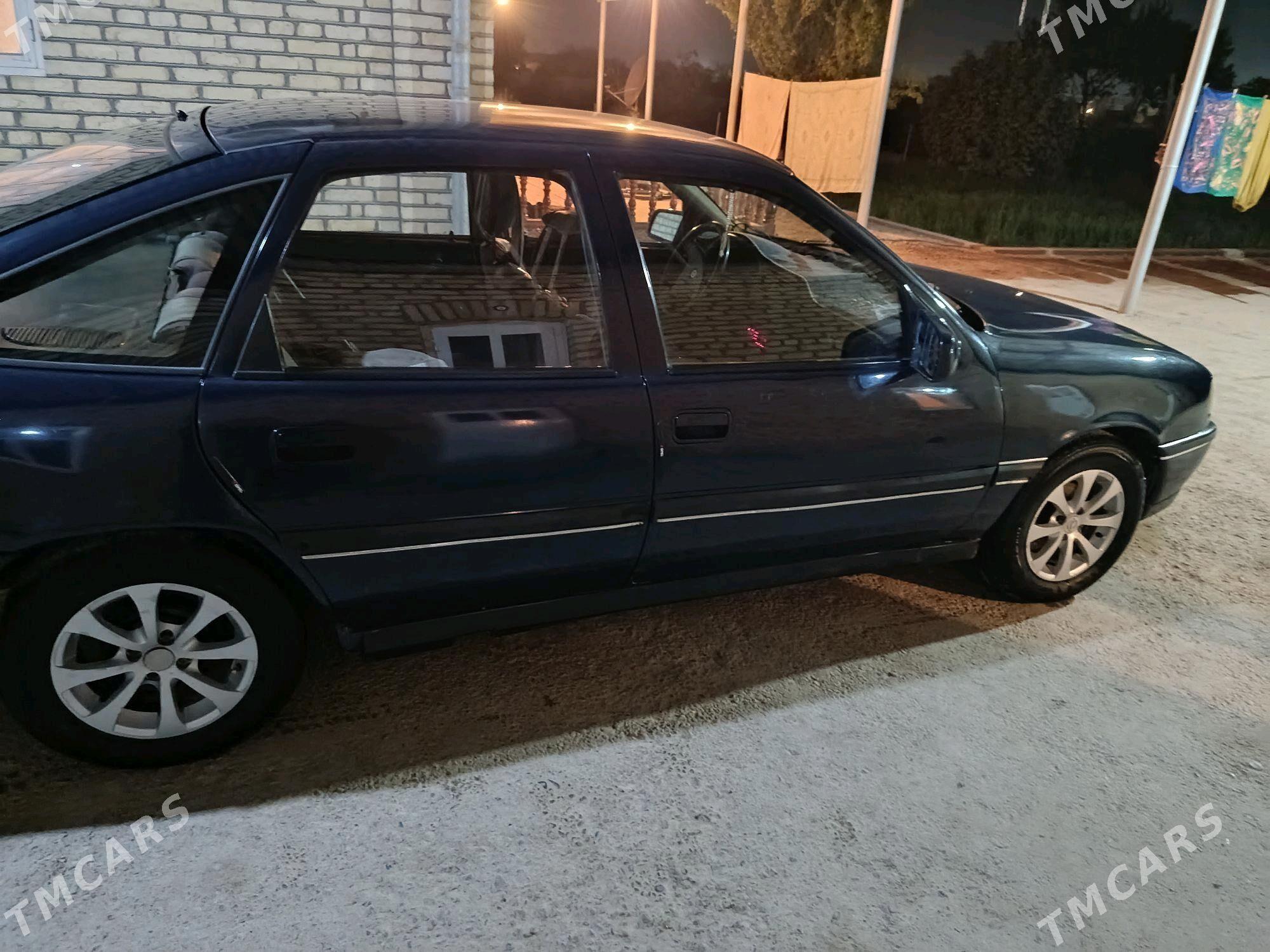 Opel Vectra 1990 - 30 000 TMT - Мары - img 6