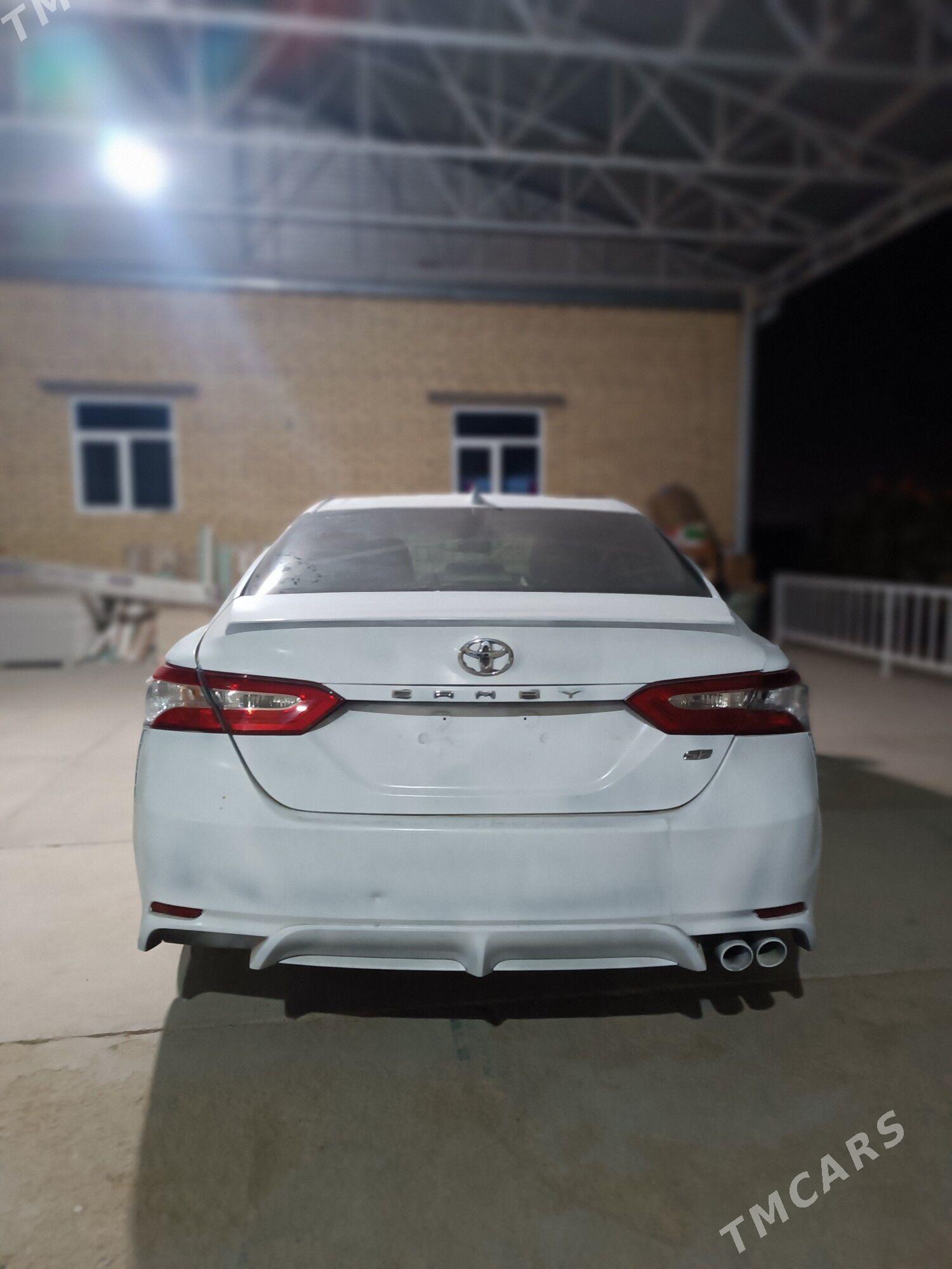 Toyota Camry 2020 - 290 000 TMT - Baýramaly - img 5