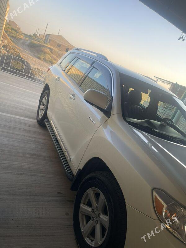 Toyota Highlander 2010 - 300 000 TMT - Halaç - img 2