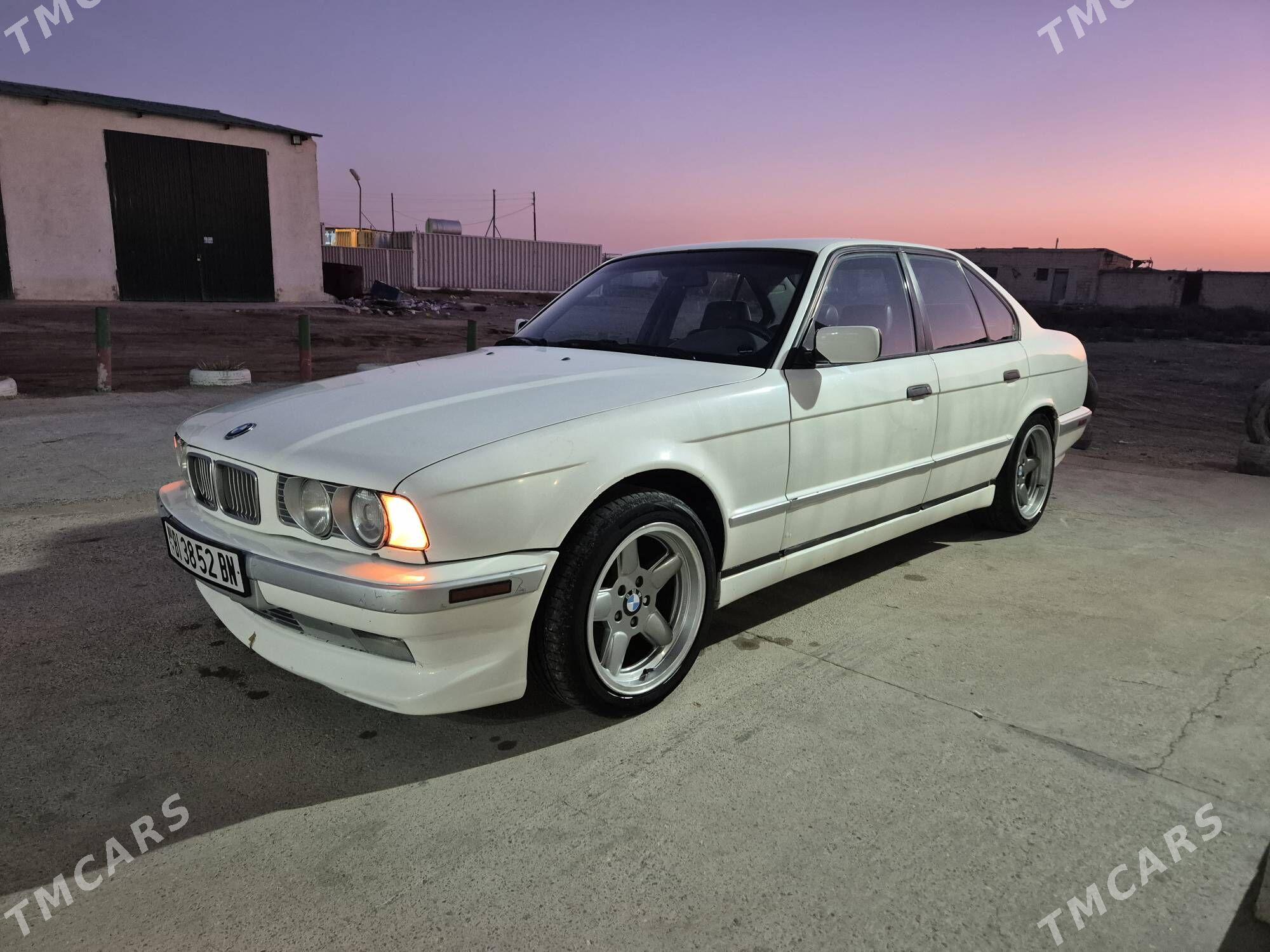 BMW E34 1993 - 75 000 TMT - Хазар - img 3