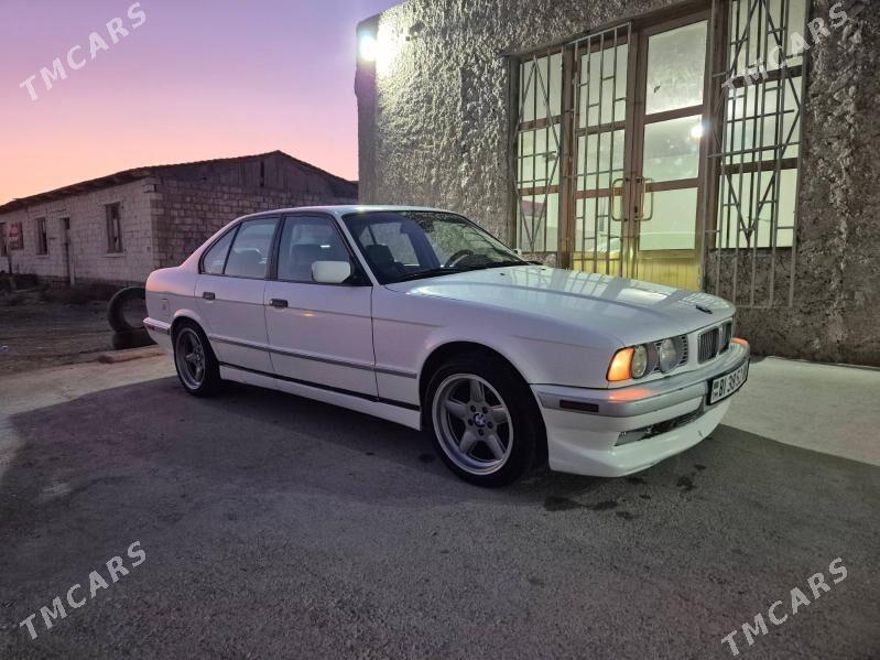 BMW E34 1993 - 75 000 TMT - Хазар - img 5