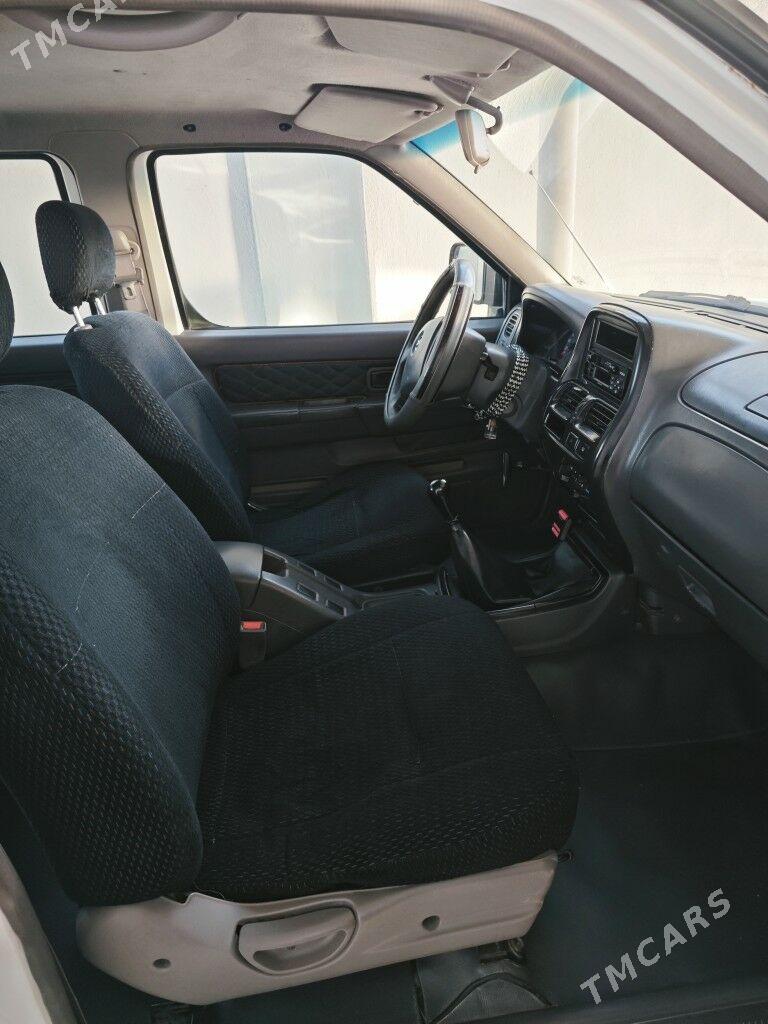 Nissan Navara 2001 - 95 000 TMT - Яшлык - img 5
