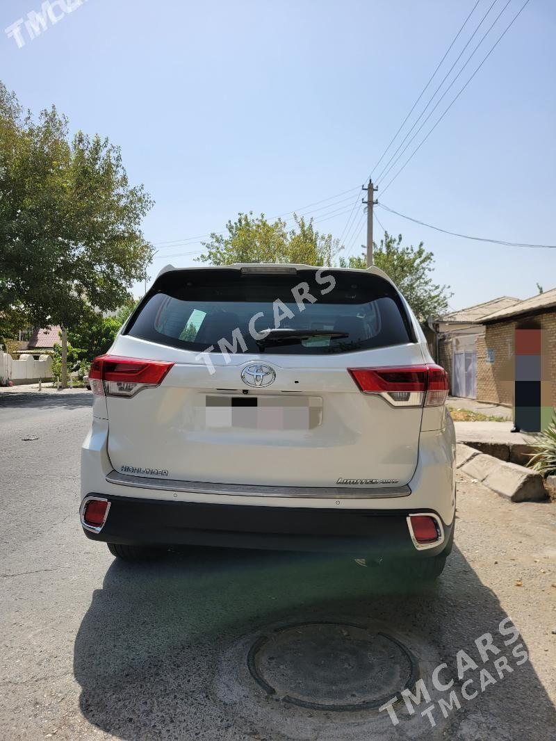 Toyota Highlander 2019 - 520 000 TMT - Мары - img 6