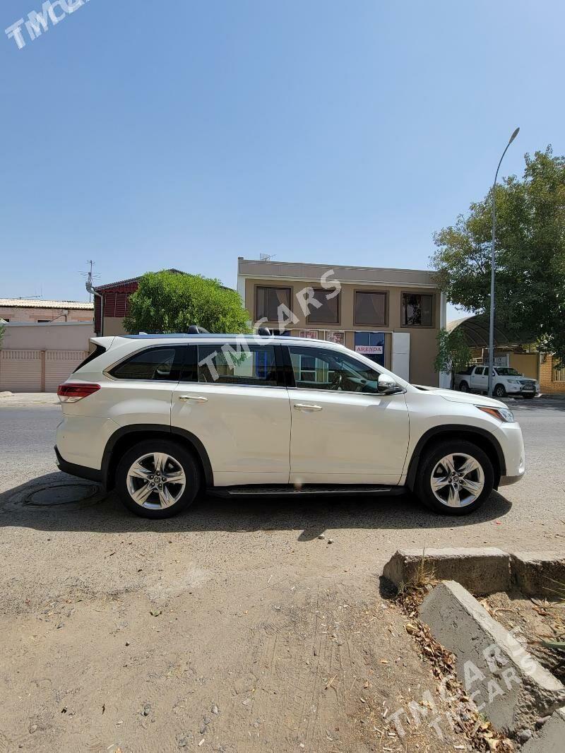 Toyota Highlander 2019 - 520 000 TMT - Мары - img 5
