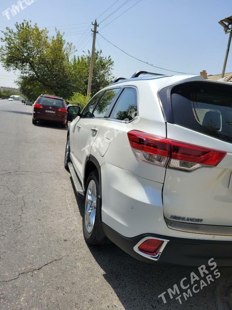Toyota Highlander 2019 - 520 000 TMT - Мары - img 3