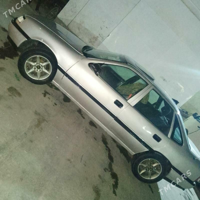 Opel Vectra 1992 - 28 000 TMT - Саят - img 7