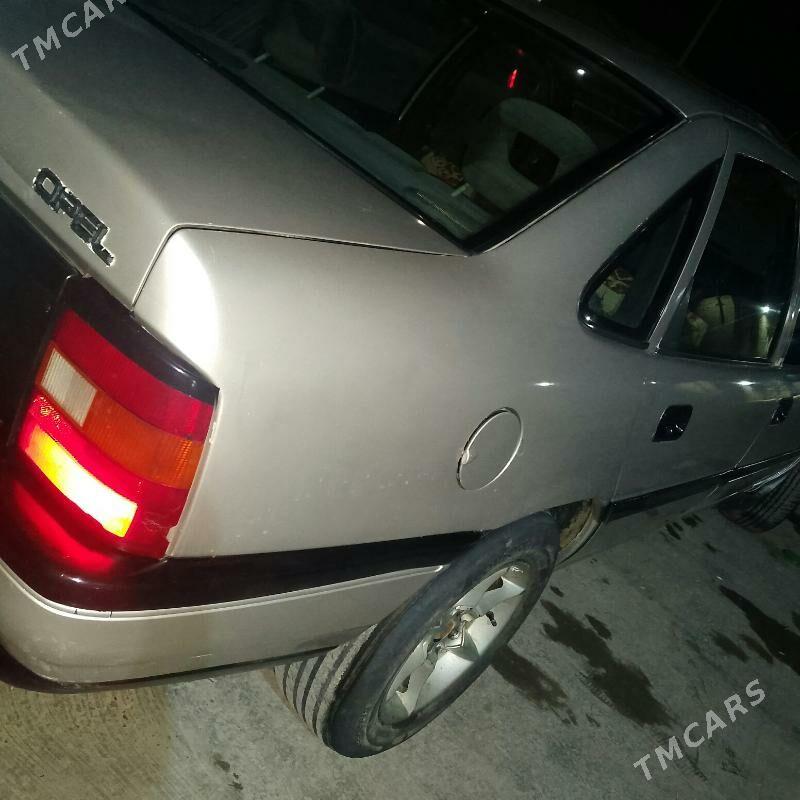Opel Vectra 1992 - 28 000 TMT - Саят - img 3