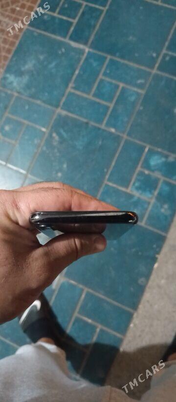 i phone x - Büzmeýin GRES - img 2