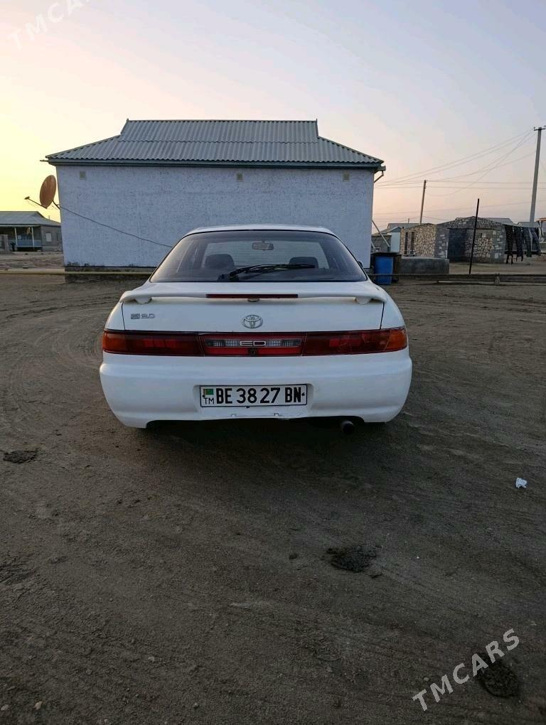 Toyota Carina 1994 - 50 000 TMT - Туркменбаши - img 2