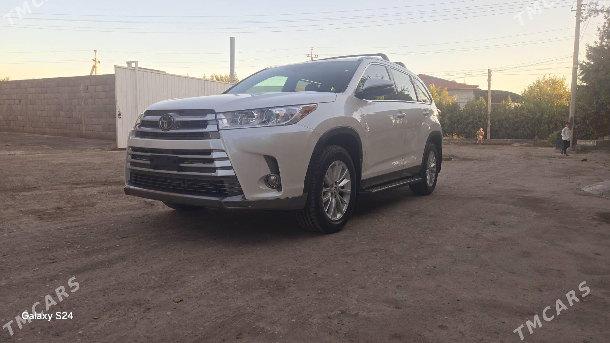 Toyota Highlander 2019 - 540 000 TMT - Дашогуз - img 2