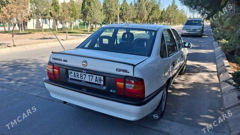 Opel Vectra 1990 - 33 000 TMT - Бузмеин - img 3