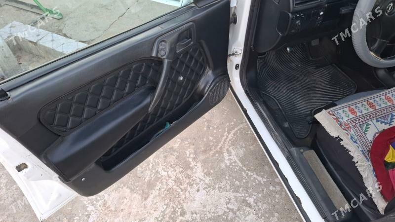 Opel Vectra 1990 - 33 000 TMT - Бузмеин - img 6
