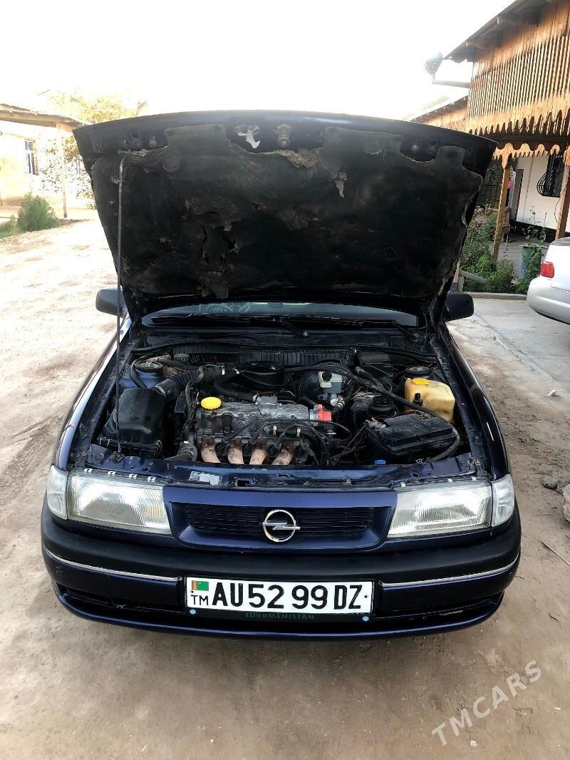 Opel Vectra 1995 - 55 000 TMT - Гурбансолтан Едже - img 4