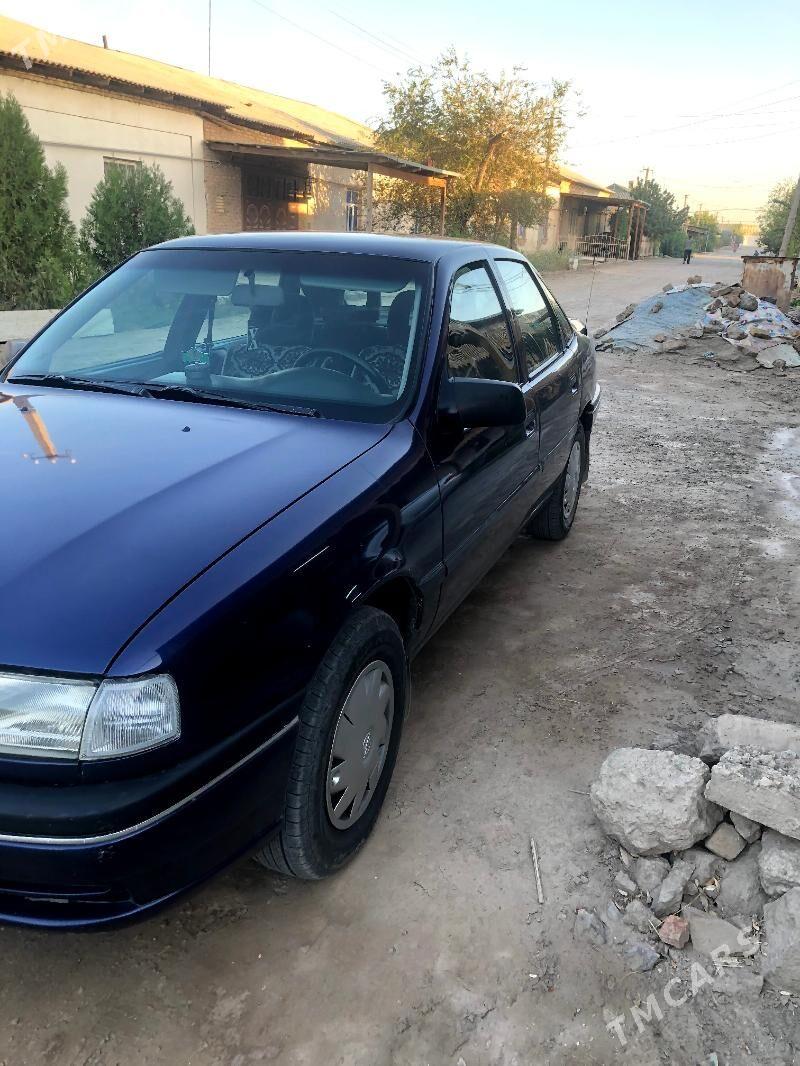 Opel Vectra 1995 - 55 000 TMT - Гурбансолтан Едже - img 3