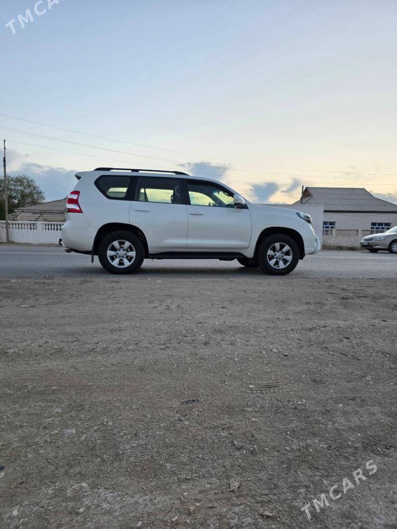 Toyota Land Cruiser Prado 2014 - 630 000 TMT - Ашхабад - img 6