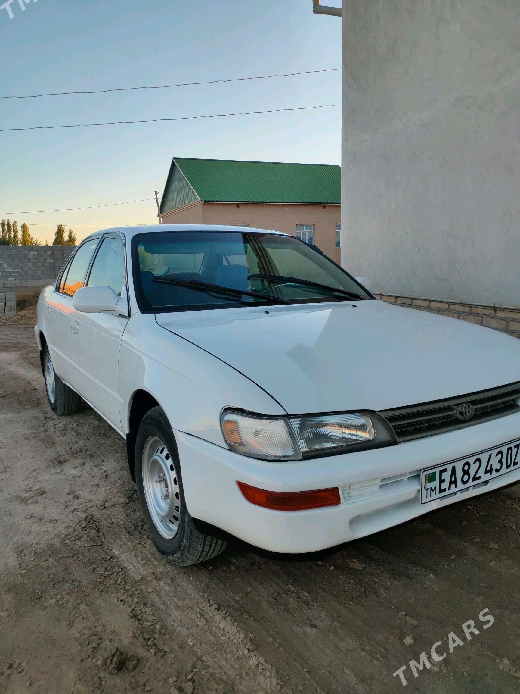 Toyota Corolla 1994 - 66 000 TMT - Köneürgenç - img 2