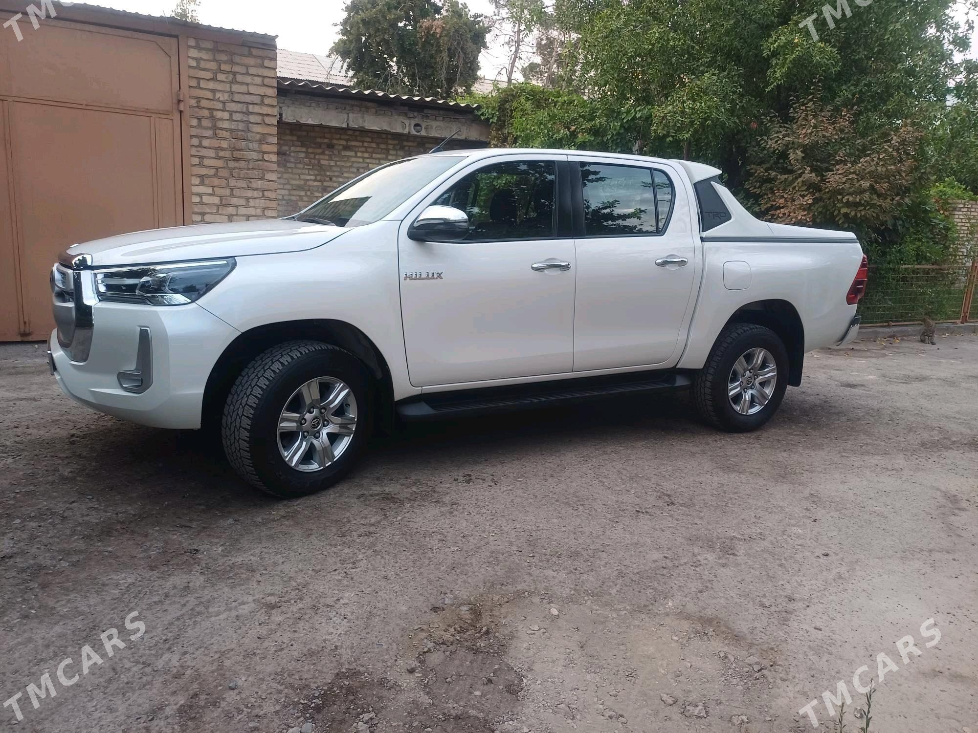 Toyota Hilux 2022 - 590 000 TMT - Türkmenabat - img 2