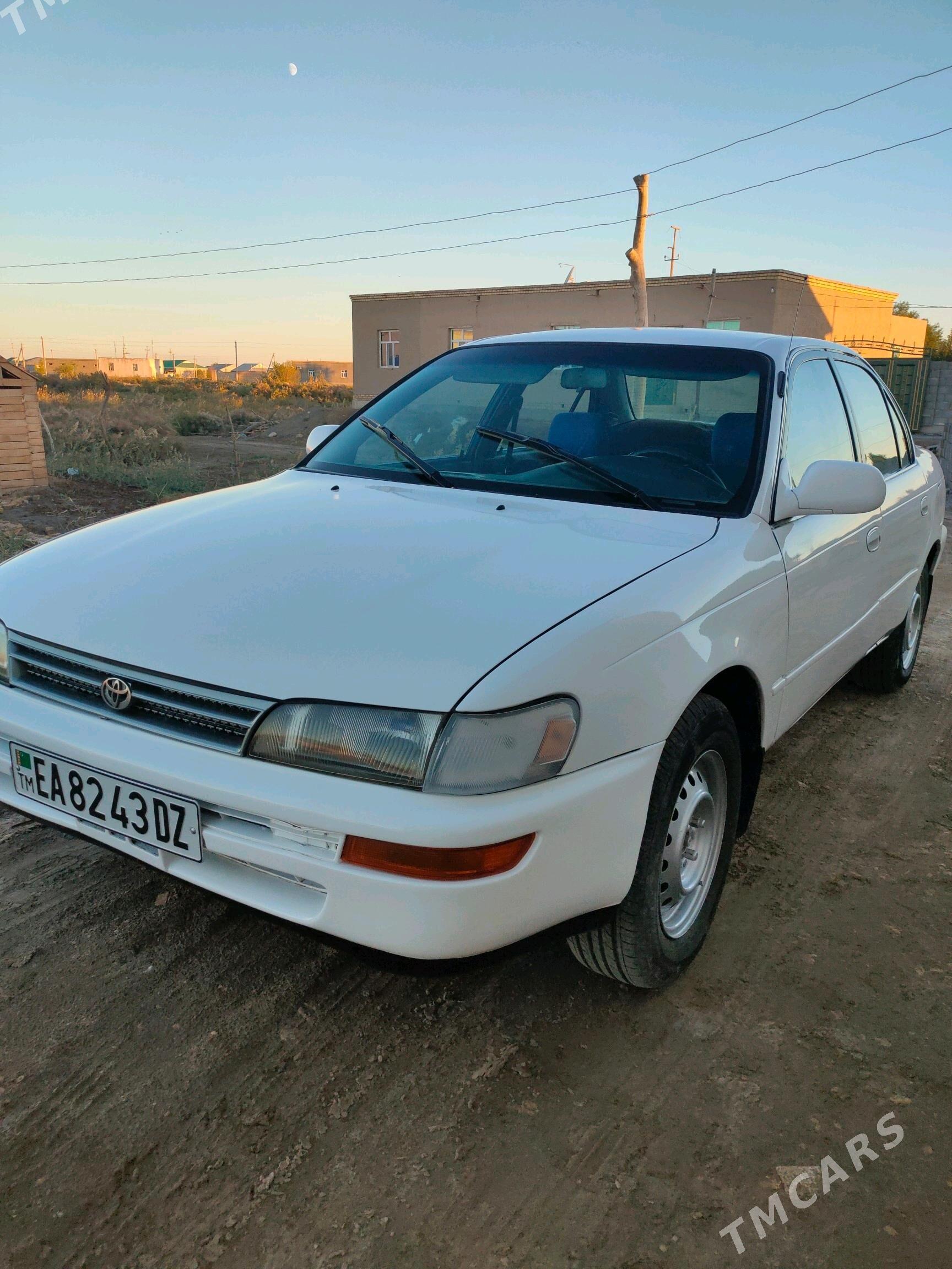 Toyota Corolla 1994 - 66 000 TMT - Köneürgenç - img 3