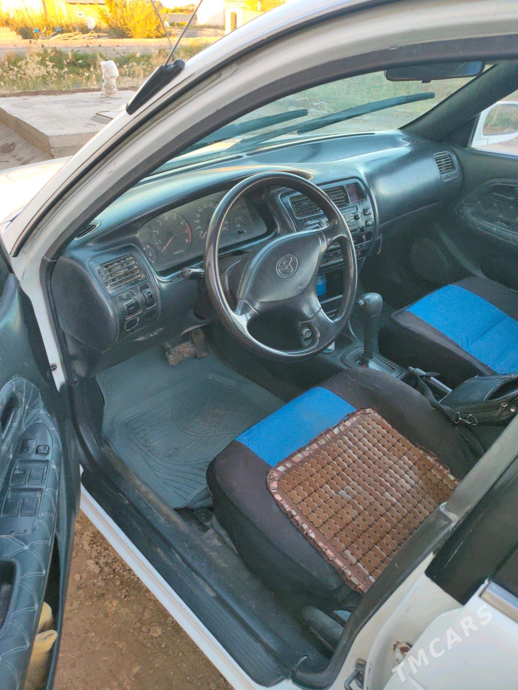 Toyota Corolla 1994 - 66 000 TMT - Köneürgenç - img 6