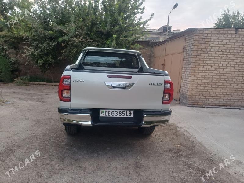 Toyota Hilux 2022 - 590 000 TMT - Türkmenabat - img 4