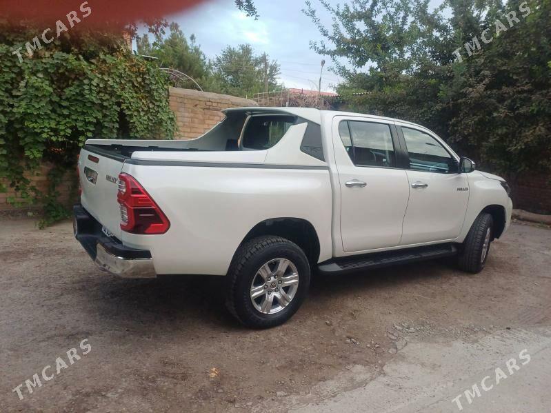 Toyota Hilux 2022 - 590 000 TMT - Türkmenabat - img 7