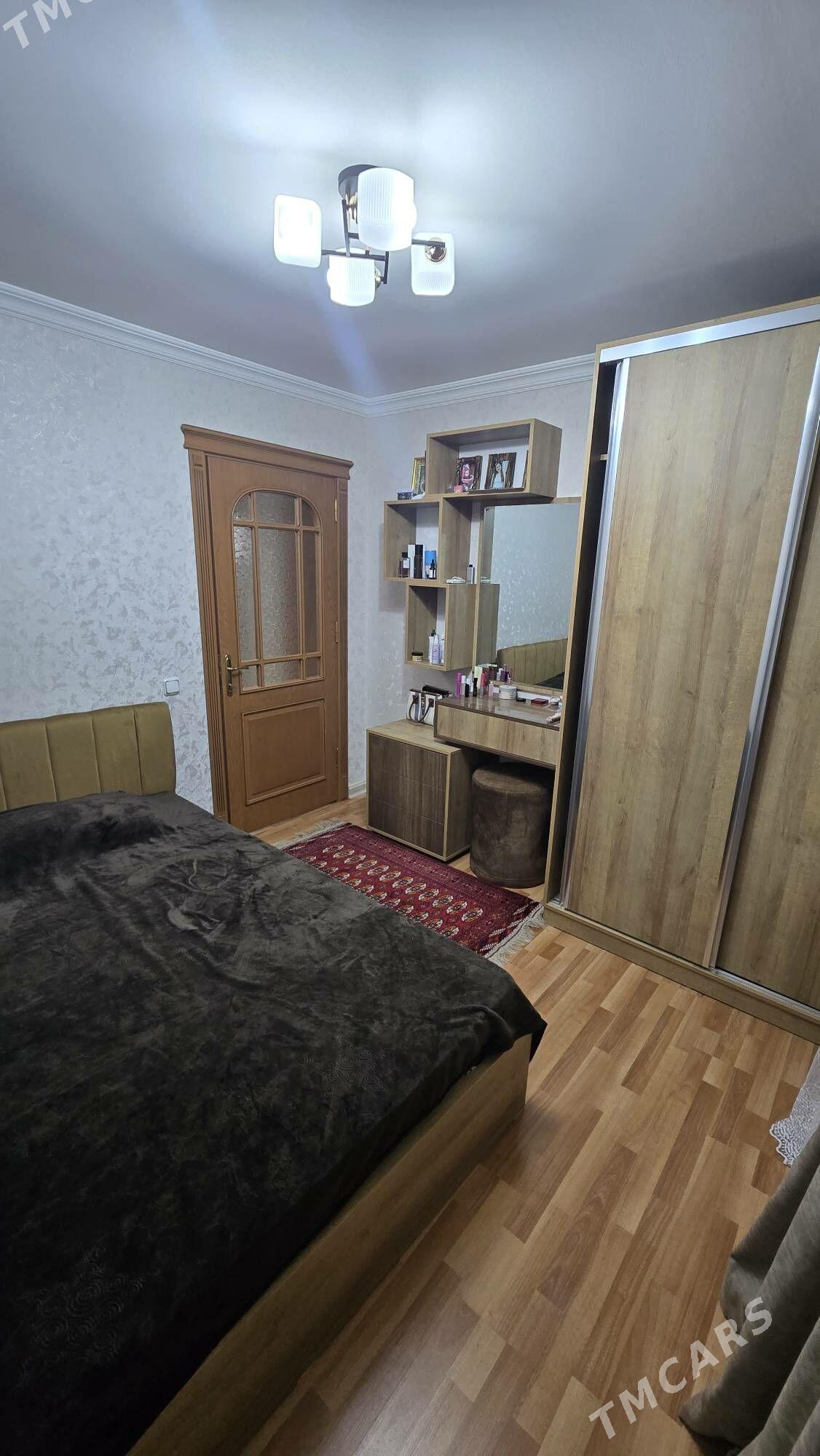 9mkr 3komnat 2etaj - 9 мкр - img 2