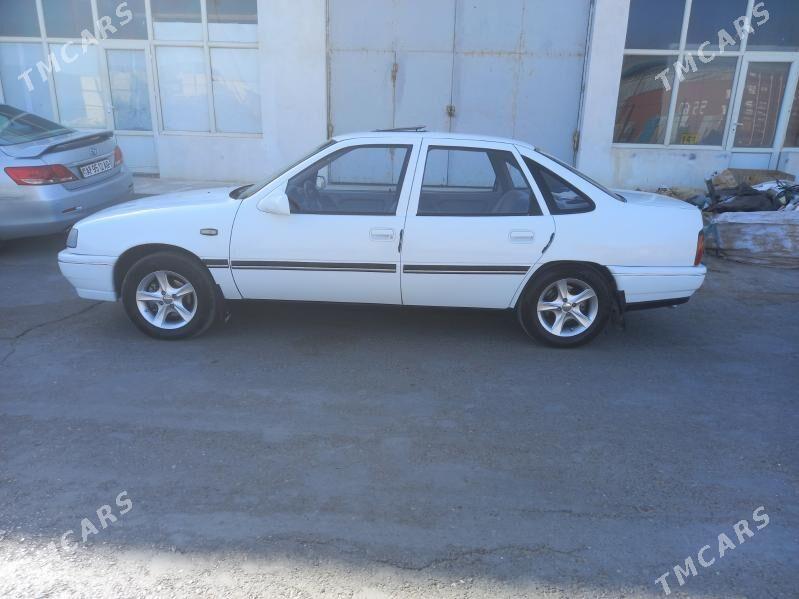 Opel Vectra 1990 - 45 000 TMT - Ак-Бугдайский этрап - img 5