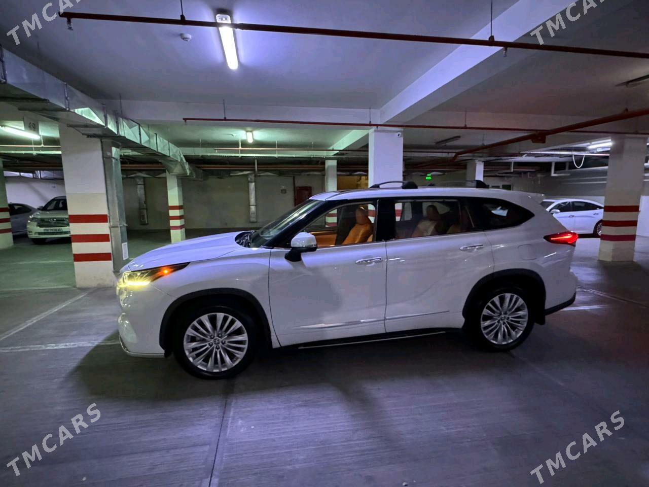 Toyota Highlander 2021 - 780 000 TMT - Айтакова (ул. Огузхана) - img 9