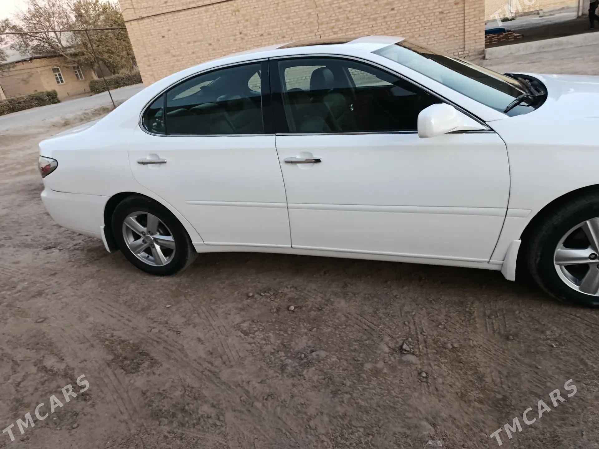 Lexus ES 300 2002 - 150 000 TMT - Mary - img 1