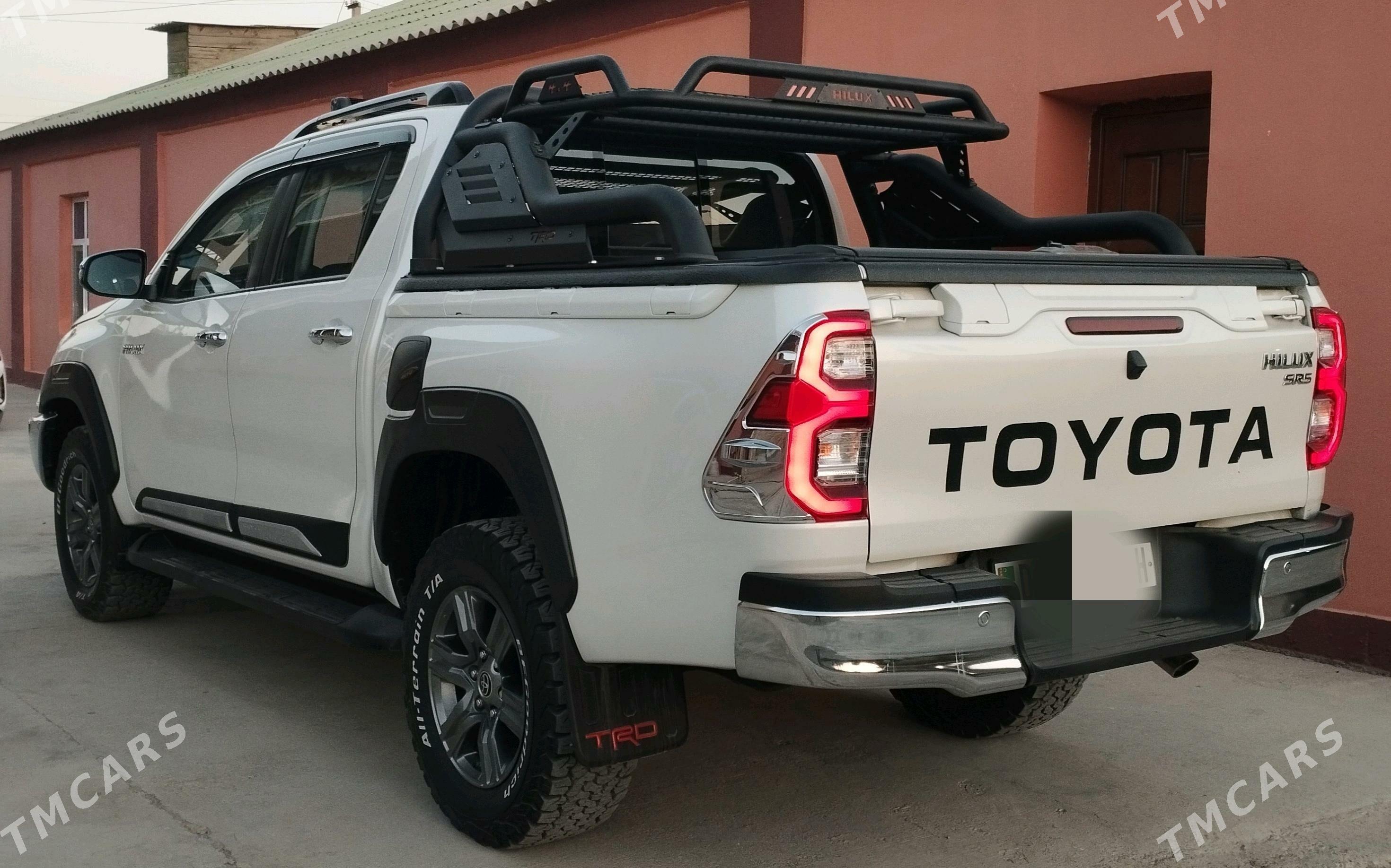 Toyota Hilux 2021 - 605 000 TMT - Бузмеин - img 5
