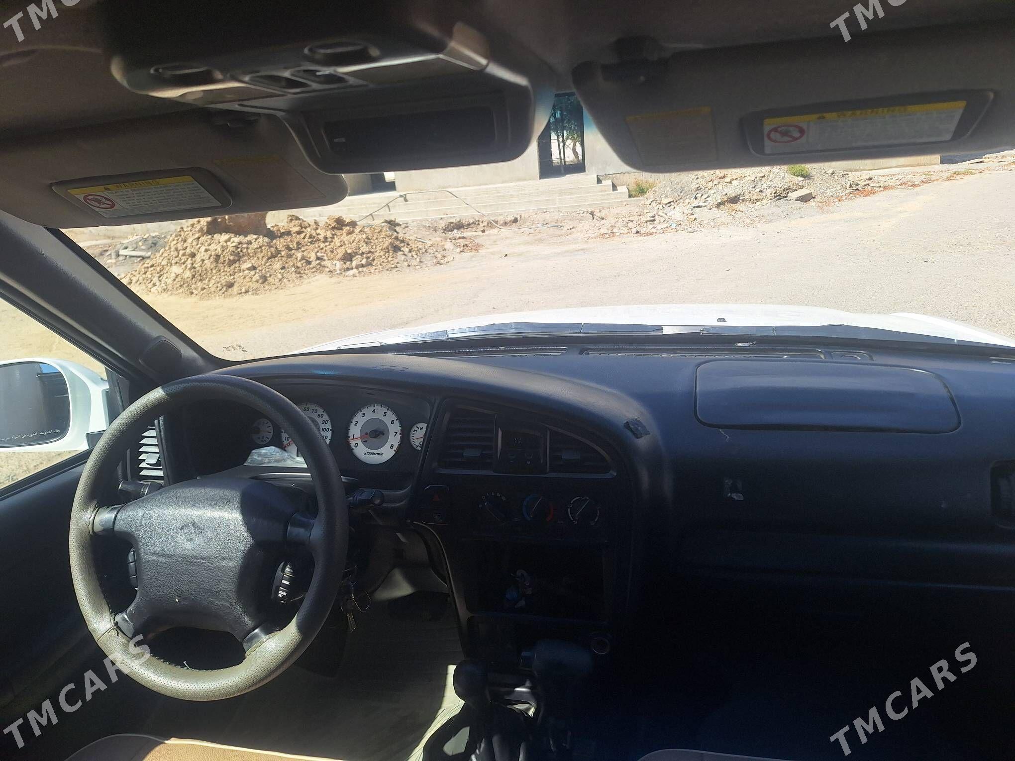 Nissan Pathfinder 2001 - 115 000 TMT - Kaka - img 1
