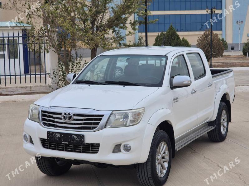 Toyota Hilux 2014 - 355 000 TMT - Aşgabat - img 4