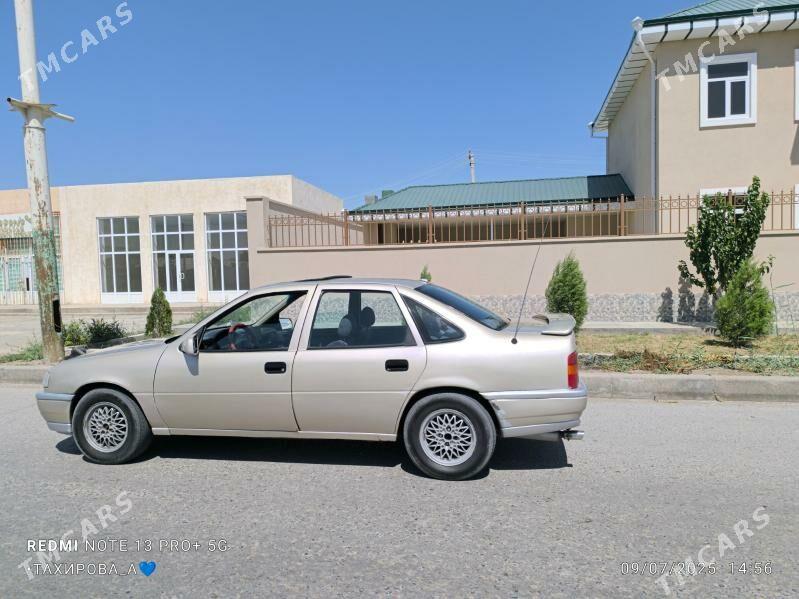 Opel Vectra 1990 - 32 000 TMT - Фарап - img 4