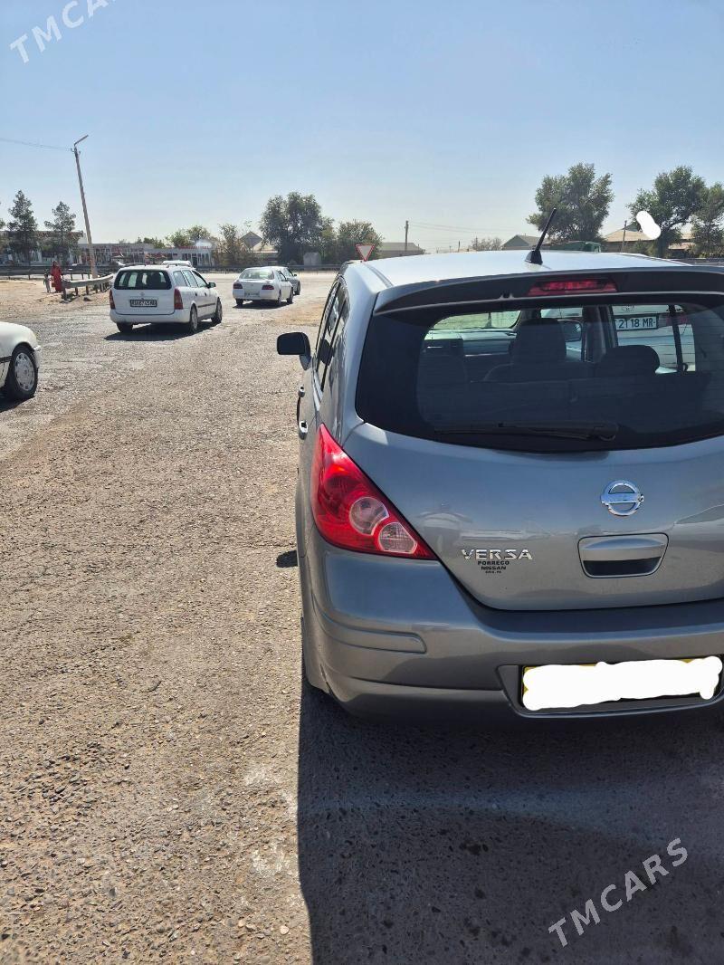 Nissan Versa 2009 - 130 000 TMT - Mary - img 2