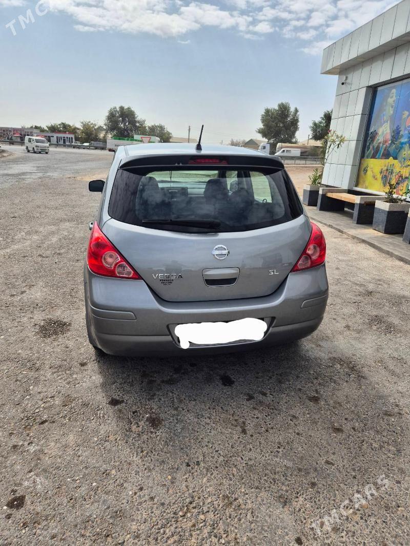 Nissan Versa 2009 - 130 000 TMT - Mary - img 5