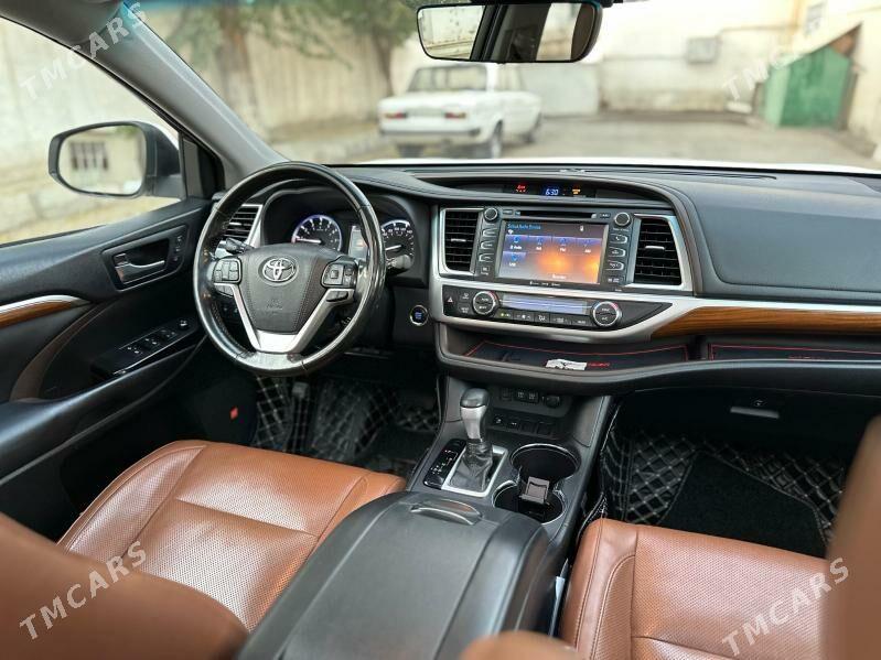 Toyota Highlander 2018 - 589 500 TMT - Aşgabat - img 7