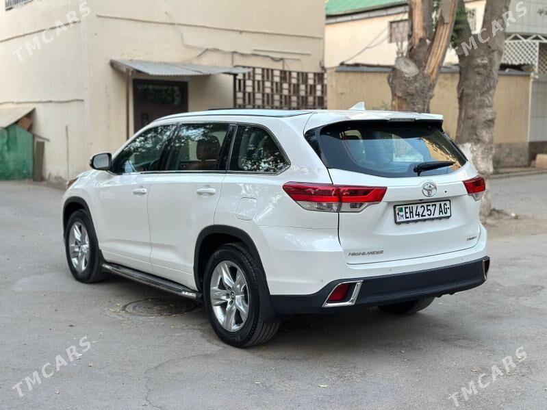 Toyota Highlander 2018 - 589 500 TMT - Ашхабад - img 1
