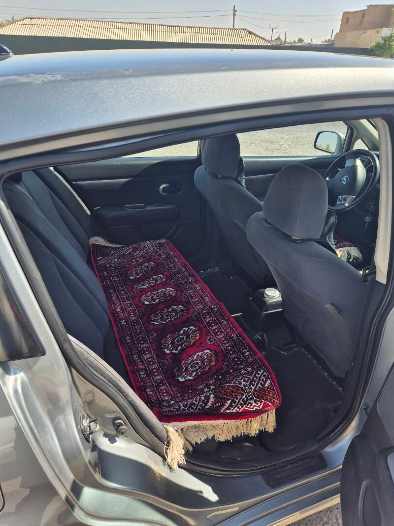 Nissan Versa 2009 - 130 000 TMT - Mary - img 11