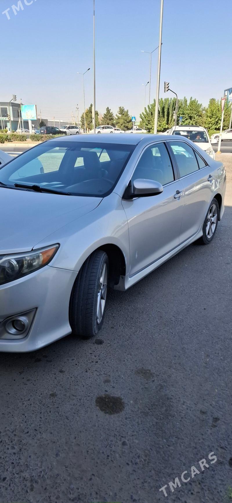 Toyota Camry 2014 - 230 000 TMT - Мары - img 4