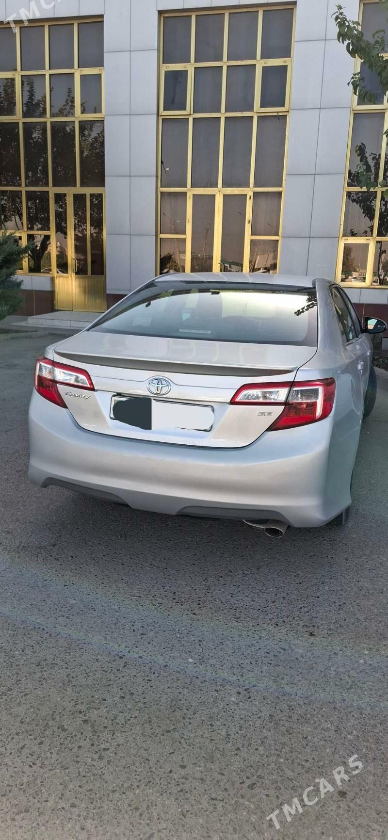 Toyota Camry 2014 - 230 000 TMT - Мары - img 5