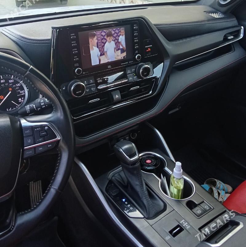 Toyota Highlander 2022 - 460 000 TMT - Мары - img 2