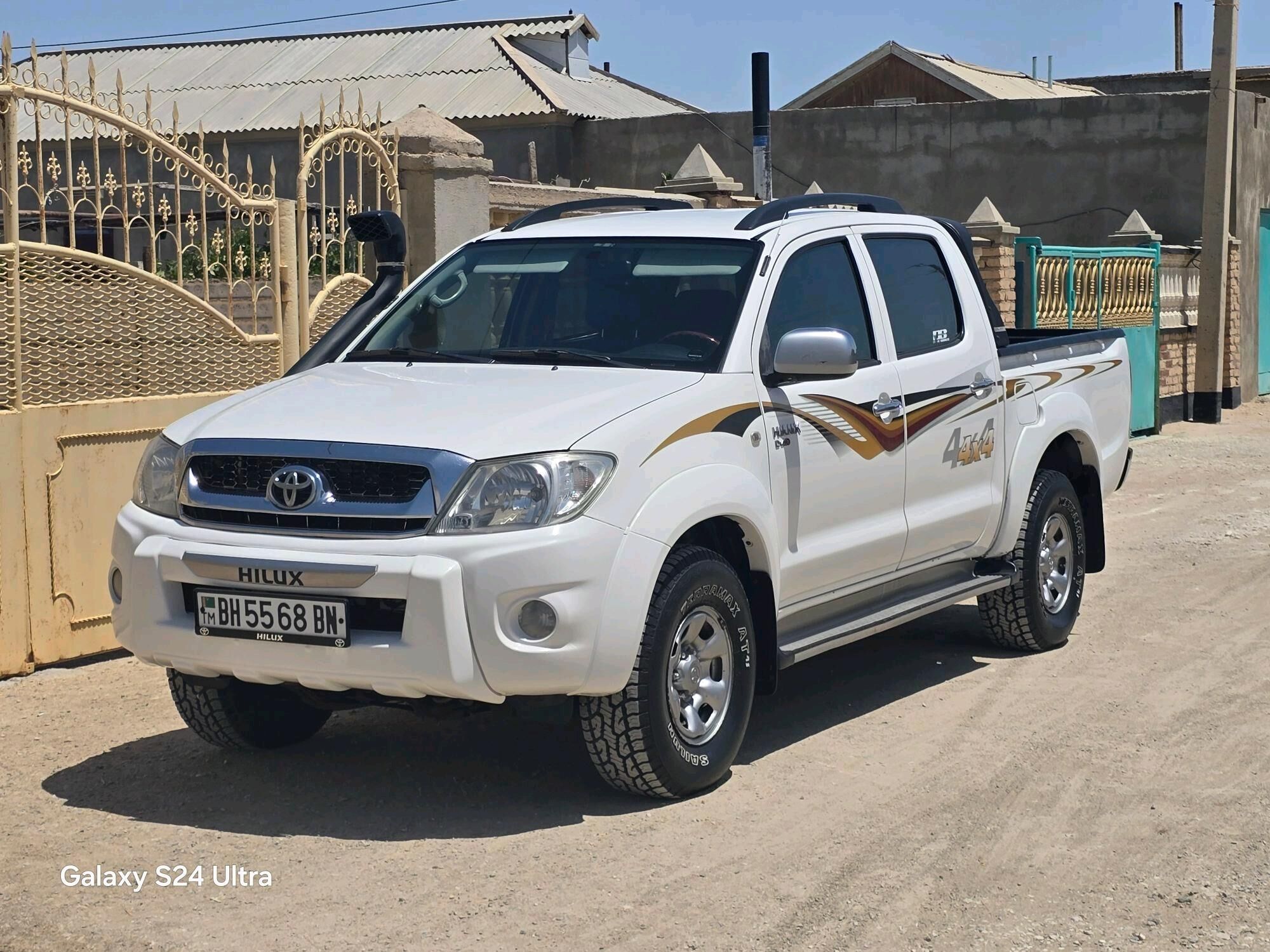 Toyota Hilux 2008 - 235 000 TMT - Туркменбаши - img 9